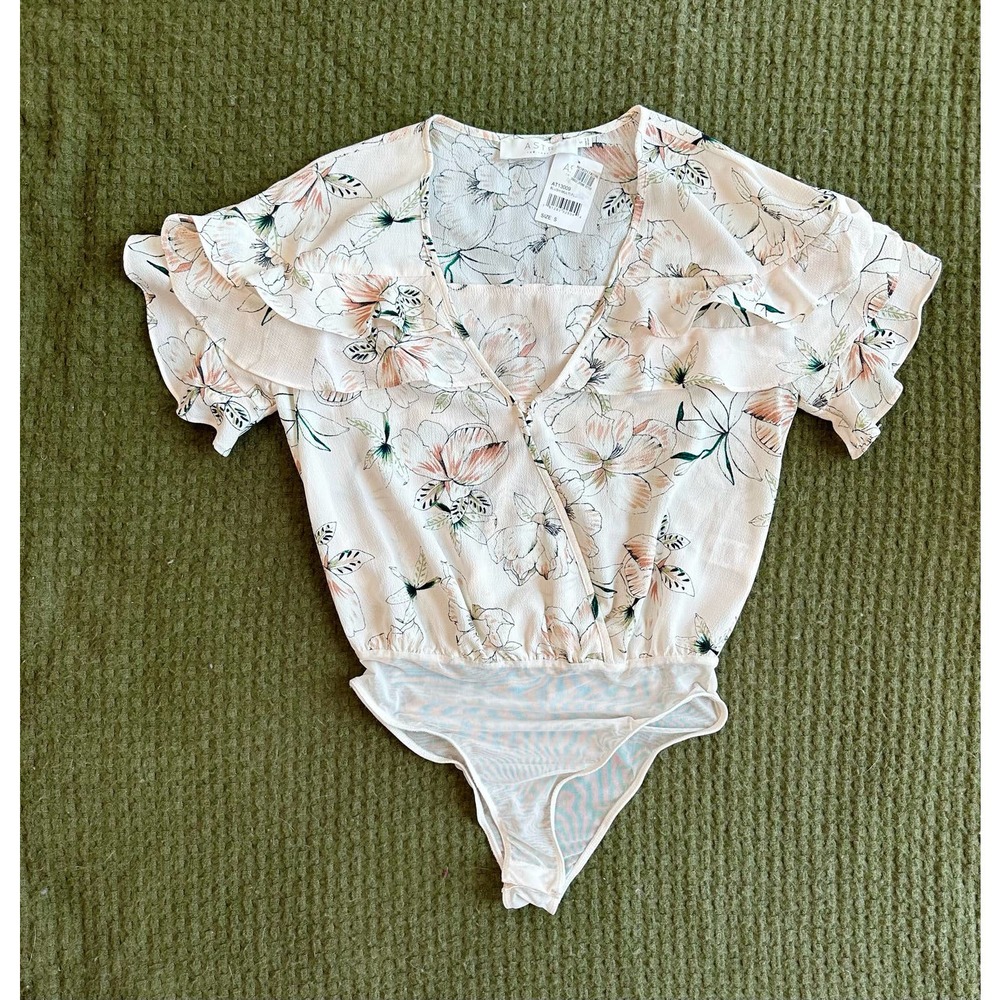 ASTR The Label Blush Floral Bodysuit size small